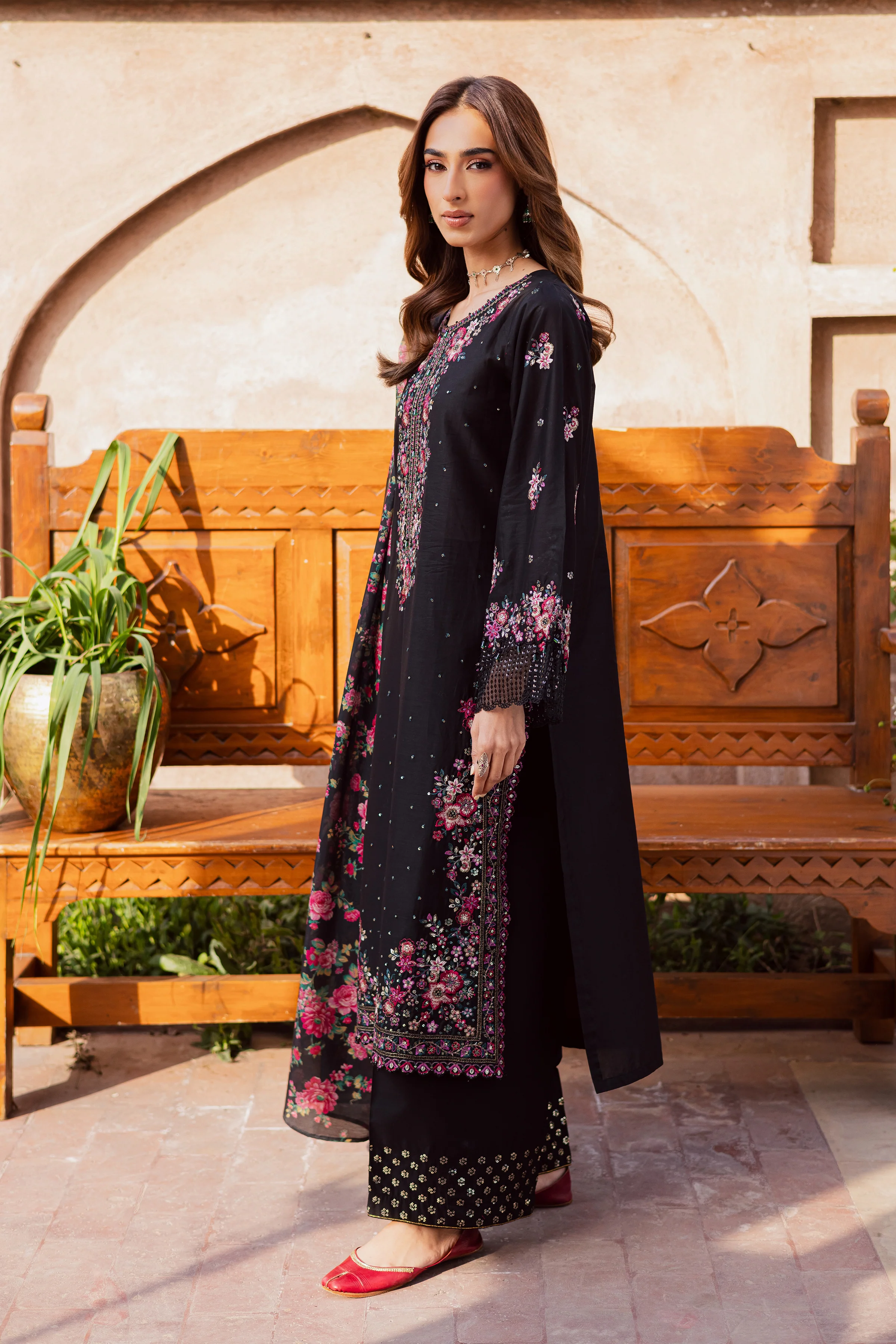 Queen of Night 3Pc - Festive Embroidered Lawn - Image 4